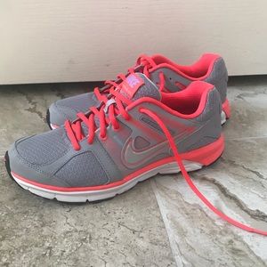 Pink Nike Tennis Shoes